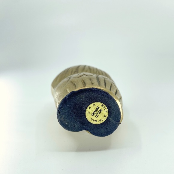 Vintage Brass Owl Figurine Paperweight • Mid Century Taiwan R.O.C. MCM Decor - Picture 10 of 10